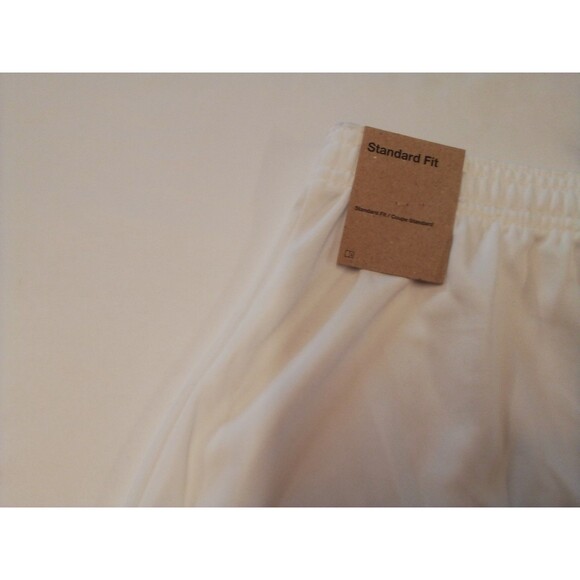 Women's Nike White Standard Fit Shorts Size Large Nwt Tag Attached Small Stain - Picture 7 of 12